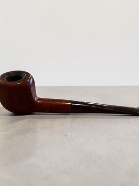 Vintage Classic Smooth Wood Tobacco Pipe in Brown Black Stem